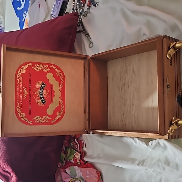 Couture cigar handbag rare and handcrafted Copper hardware - Picture 9 of 9